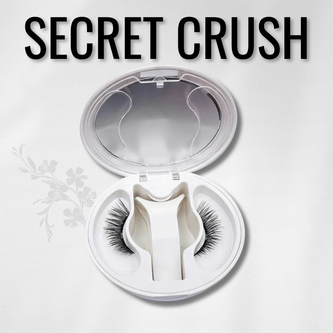 LumiLash™ Intense Secret Crush mágneses szempilla stílus közelről, ívelt és dús fekete pillák a természetes szemforma kiemelésére